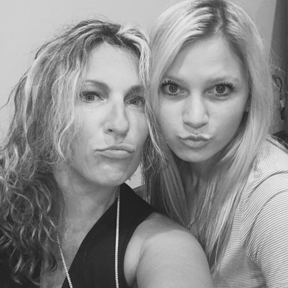 Meet your Posher, Kim - Picture 2 of 8