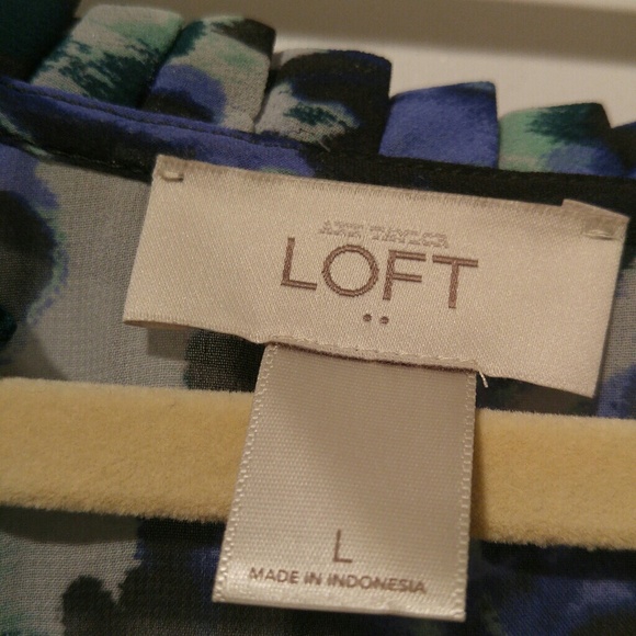 LOFT sheer floral blouse - Picture 2 of 2