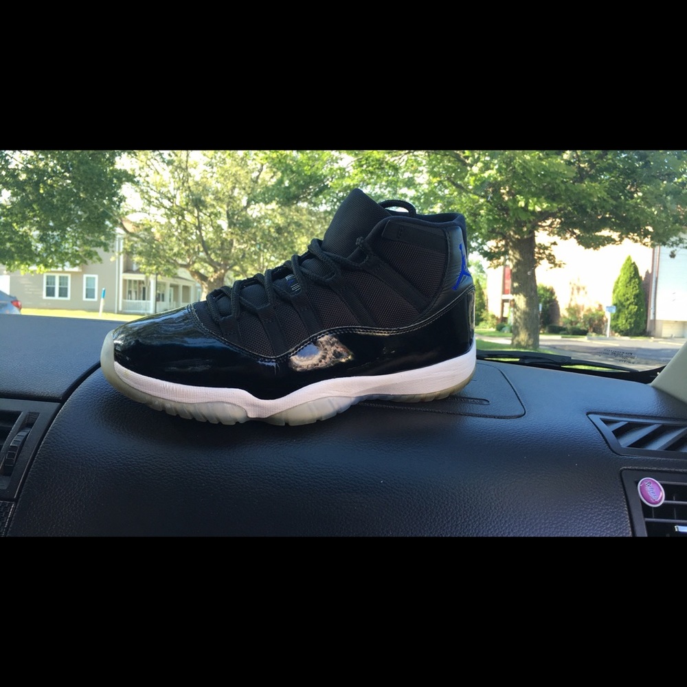 Space Jams Air Jordan size 10.5