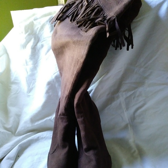 Heels - Picture 2 of 4