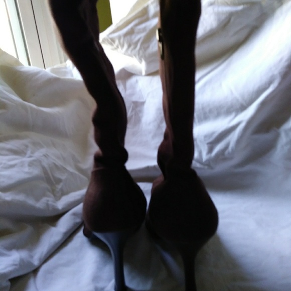 Heels - Picture 3 of 4