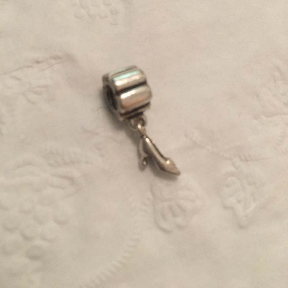 Pandora Charm 👠