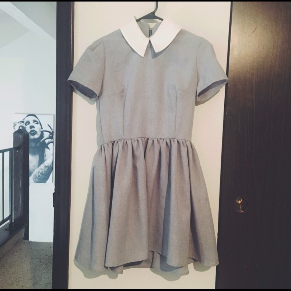 Deandri gray school girl collared dress.