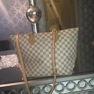 Louis Vuitton Saleya