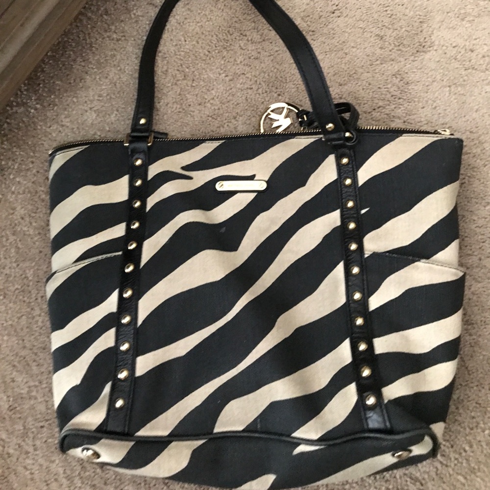 Black-and-white zebra like bag