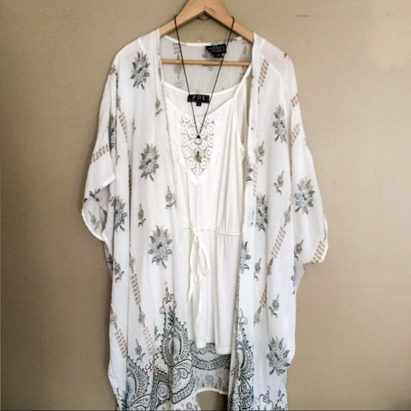 Ivory Floral Kimono - Picture 3 of 3