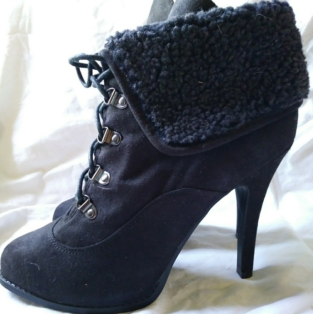 Heeled booties