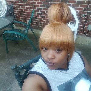 Meet your Posher, Latoya