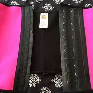 Ann Cherry pink waist trainer