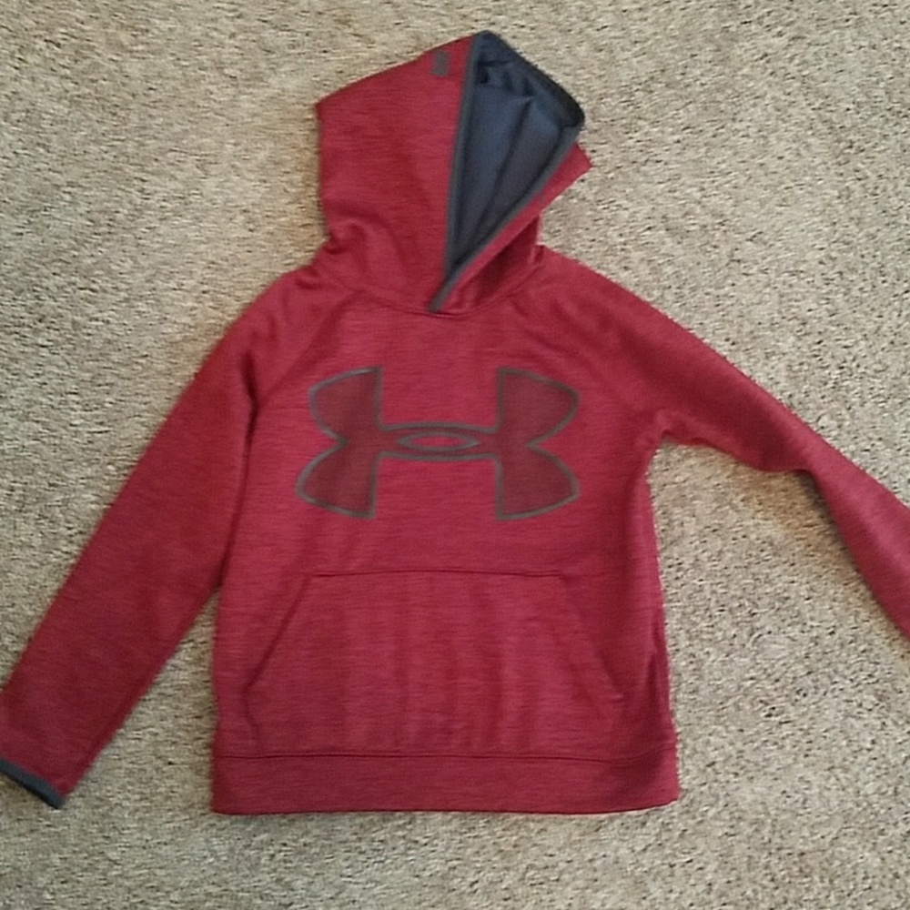 Youth small underarmour hoodie