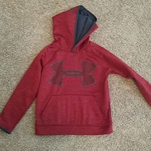 Youth small underarmour hoodie