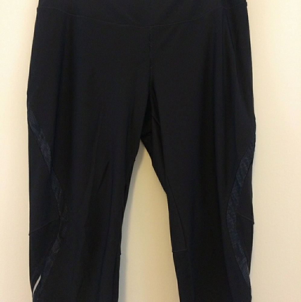 Gym leggings, capri length