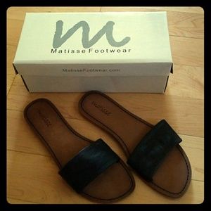 Matisse Black Leather Flat Slide