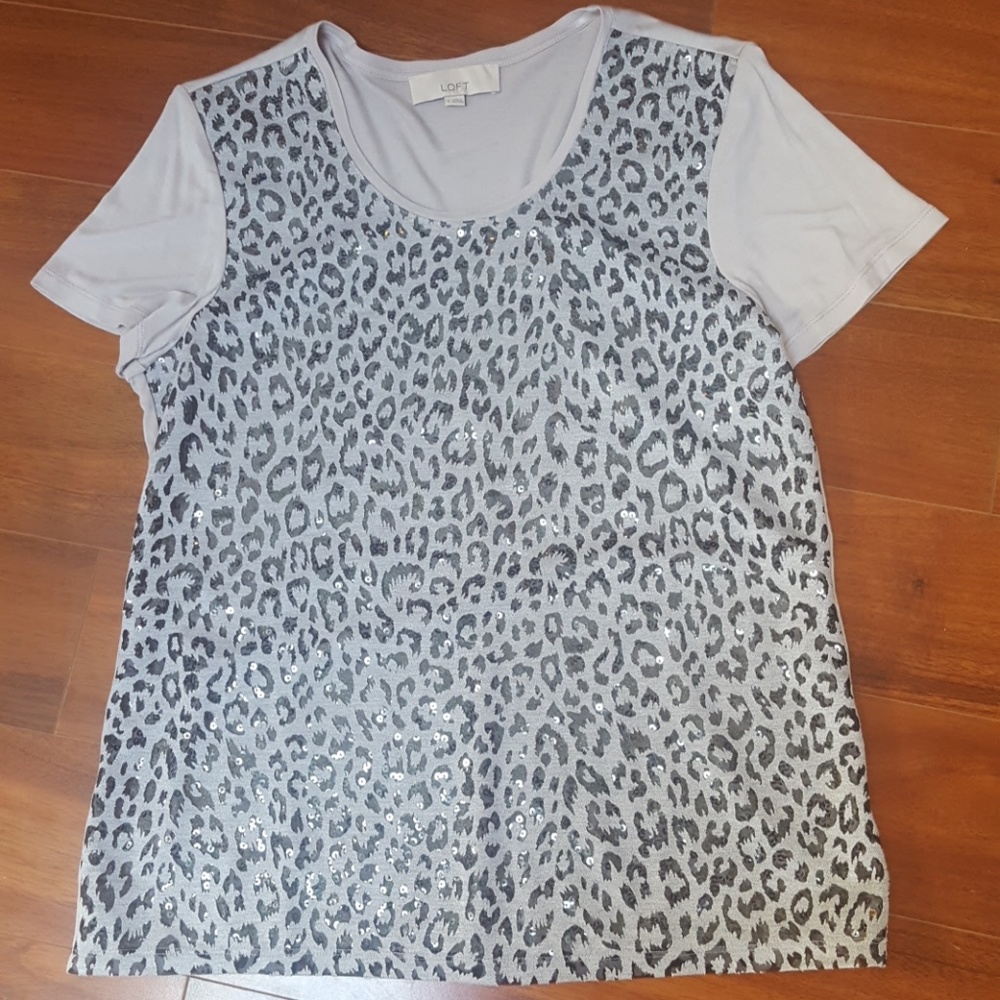 LOFT - Animal Print Sequined Tee 🐅💕