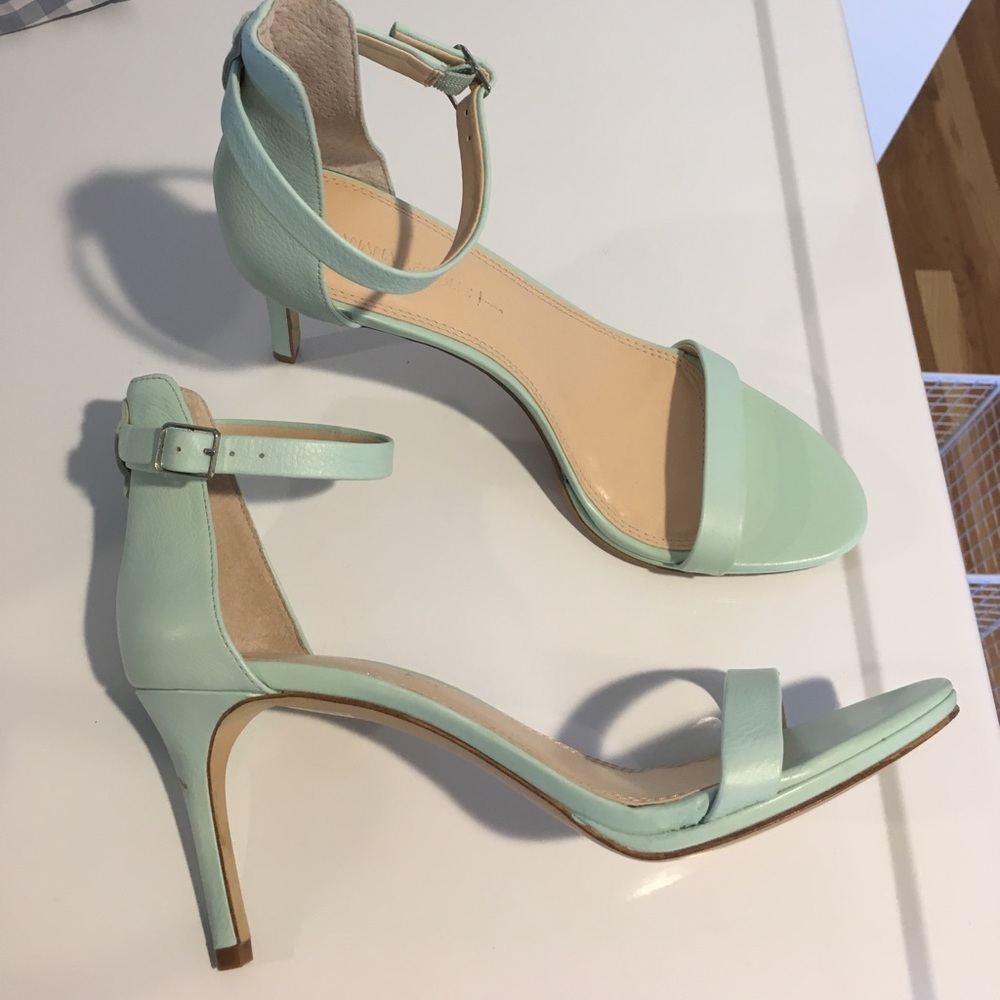Banana Republic Mint Green Leather Sandals