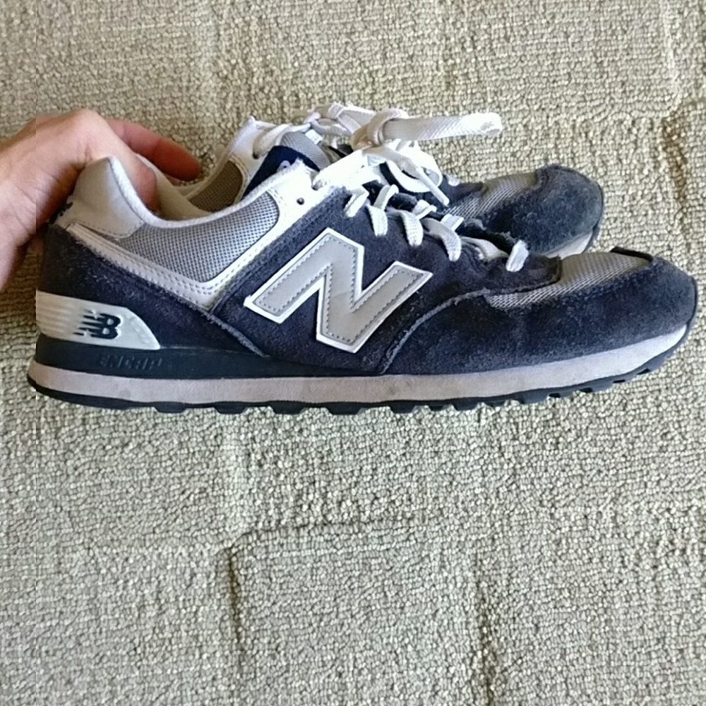 NEW BALANCE BLUE / SILVER SIZE 10.5 MENS 574