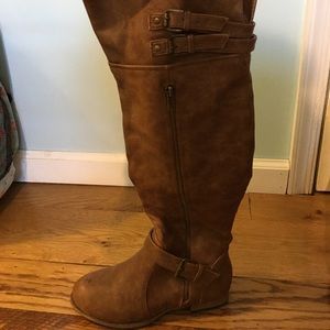 Over the knee light brown/tan boot!
