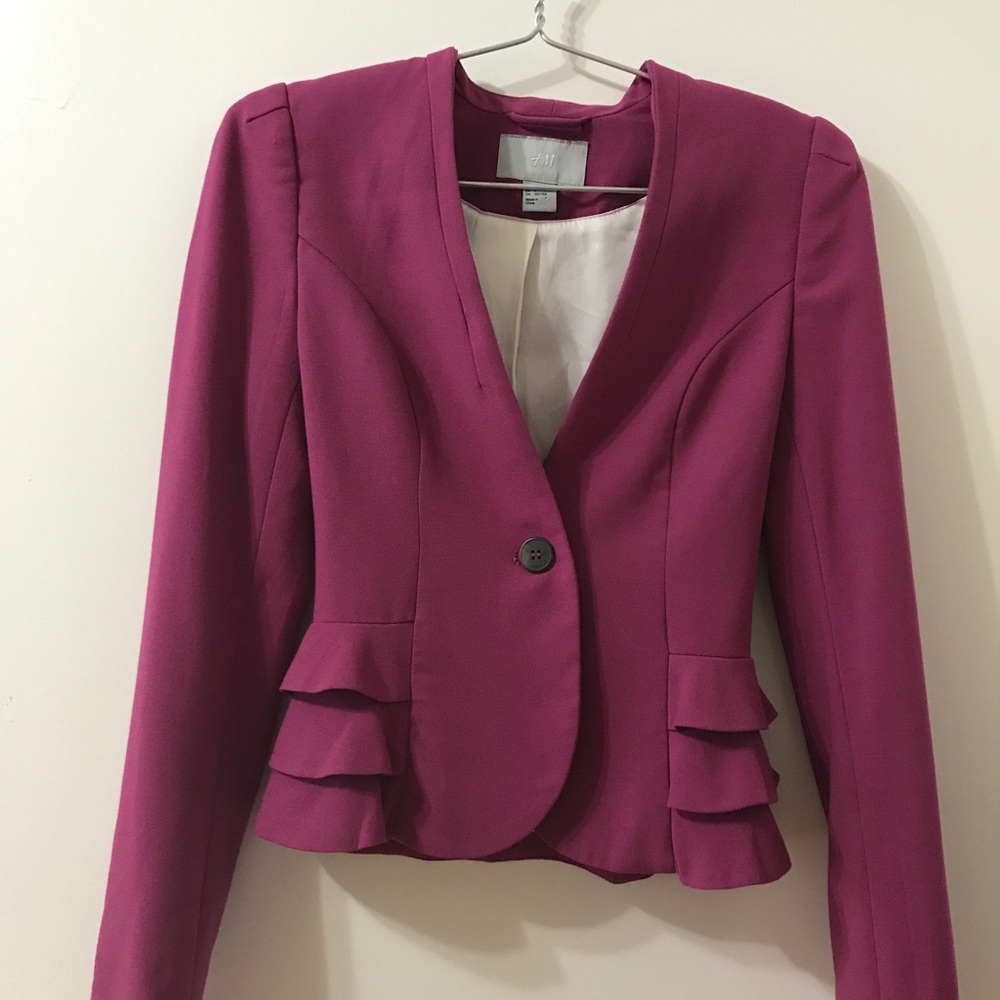 𗁷𗁷𗁷 H&M Pink Blazer size 2