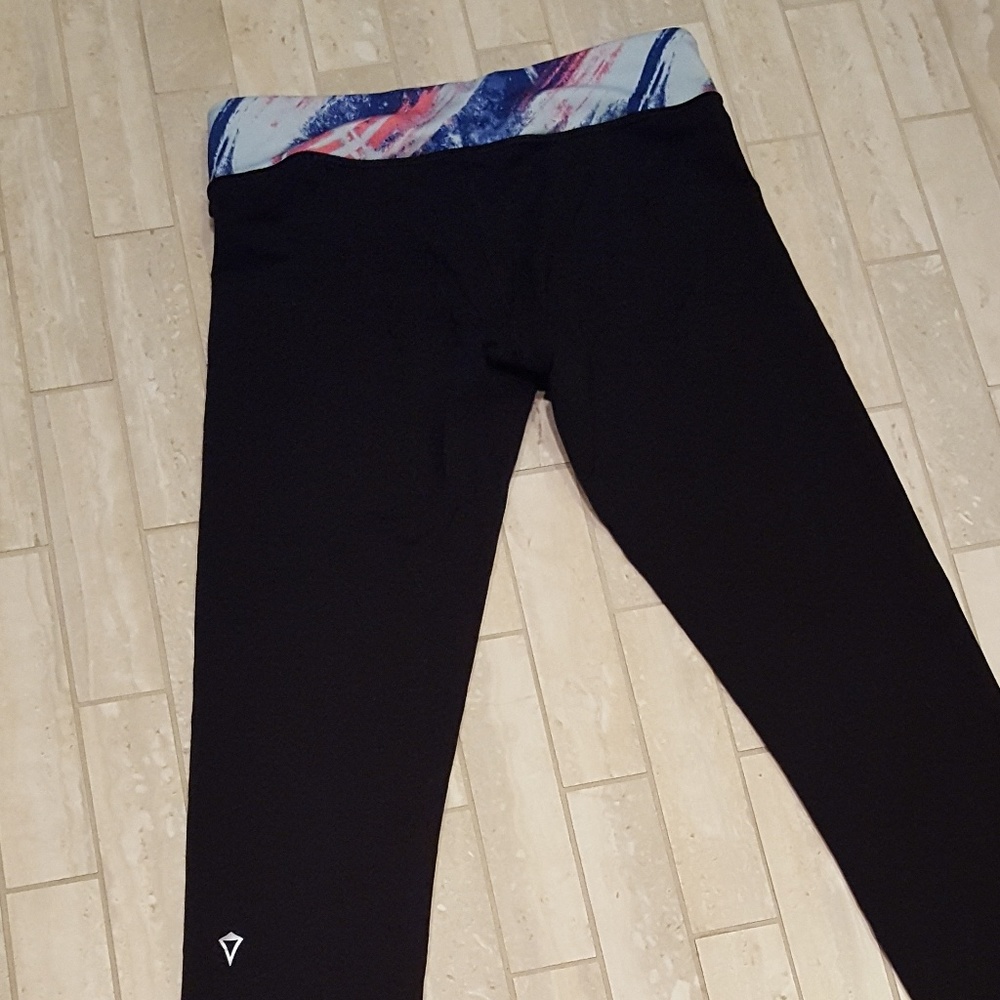Aviva Black Athletic Leggings