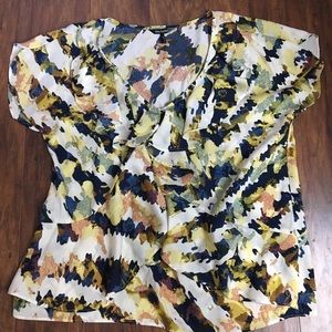 •Daisy Fuentes Top•