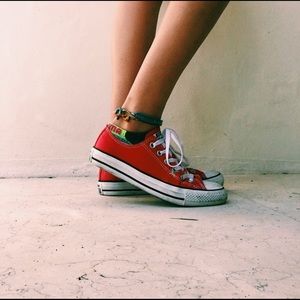 CONVERSE CHUCK TAYLOR ALL STAR, LOW TOP, RED
