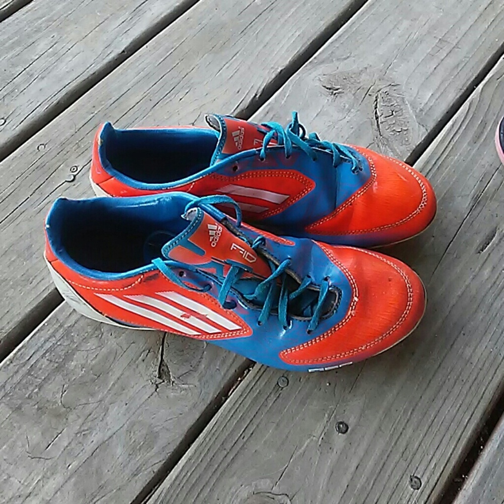 Soccer cleats