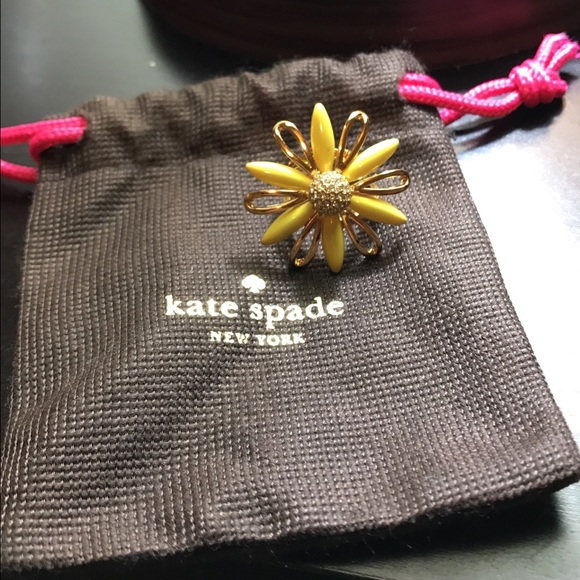 Kate Spade Flower Ring ! - Picture 1 of 1