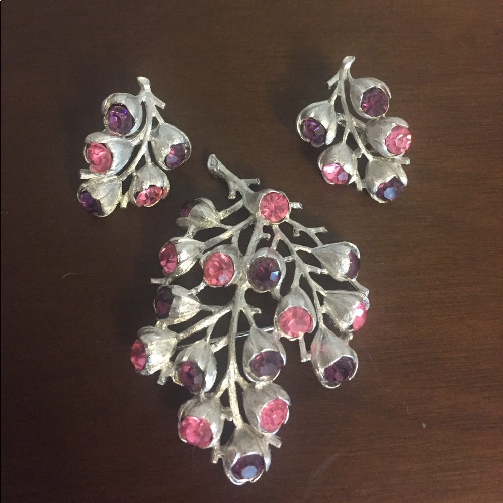 Vintage brooch and earring set