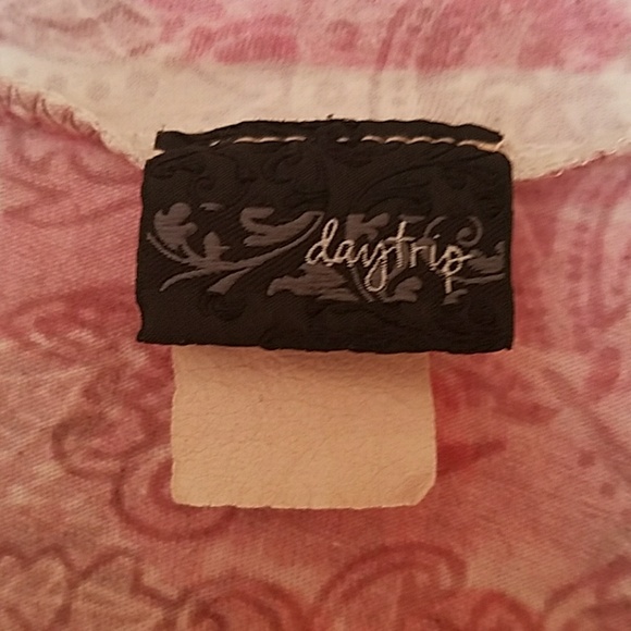 Pink Daytrip top - Picture 2 of 5