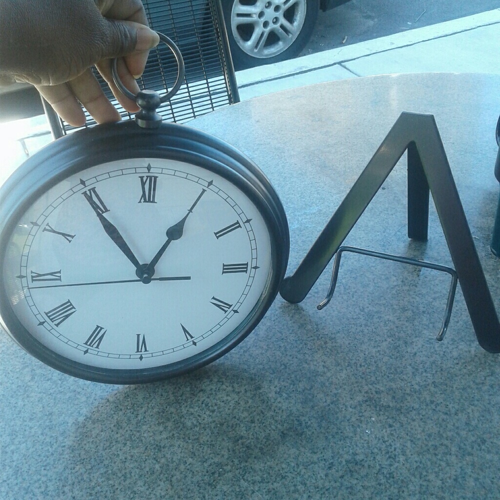 Clock - Picture 1 of 2