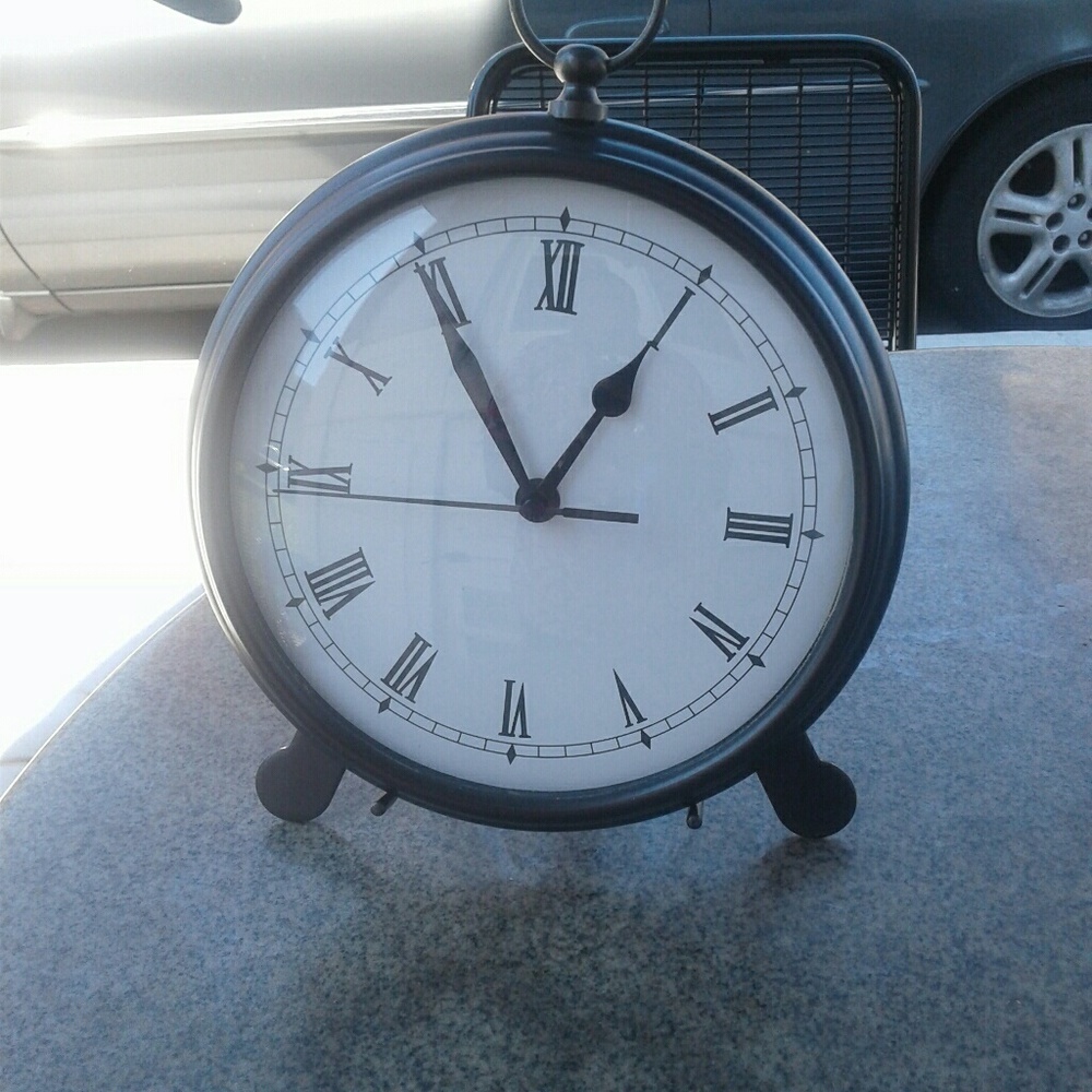 Clock - Picture 2 of 2