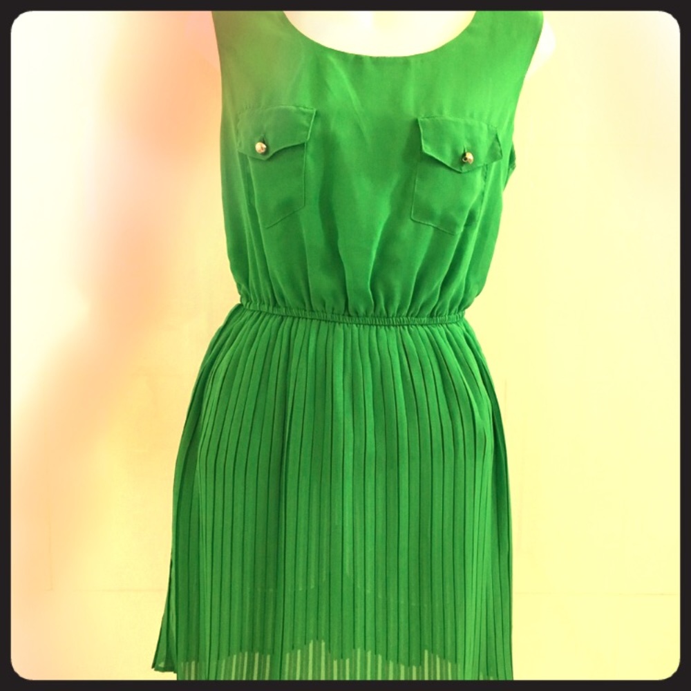 Adorable Green Dress 🍀🌳🌿🍃🌵