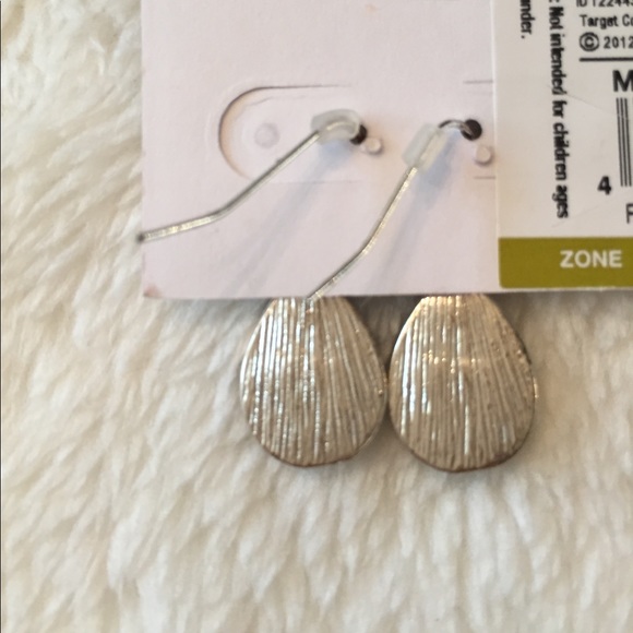 NEW Blue Teardrop Earrings - Picture 2 of 2