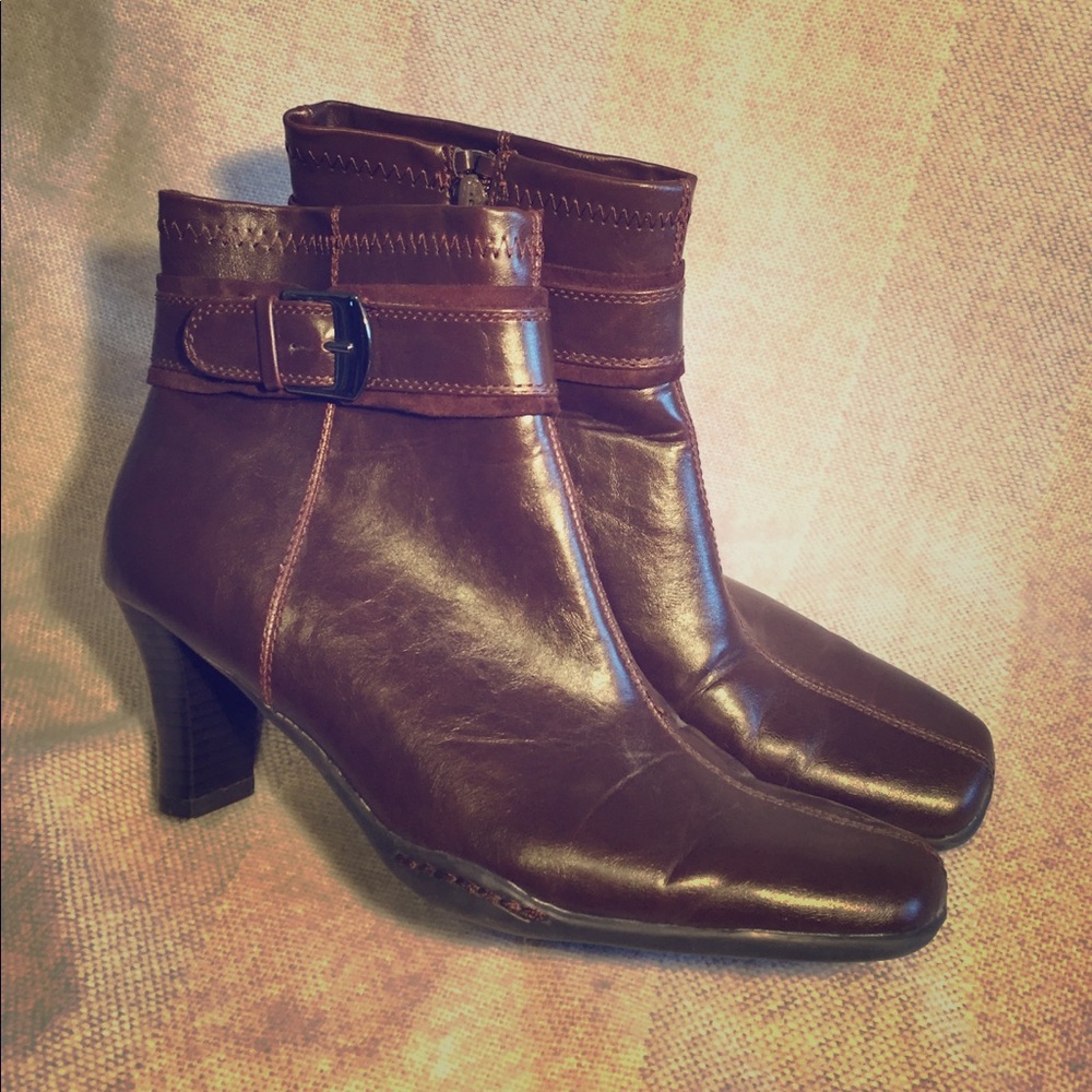 A2 Brown Genuine Leather Ankle Boots, size 8.5
