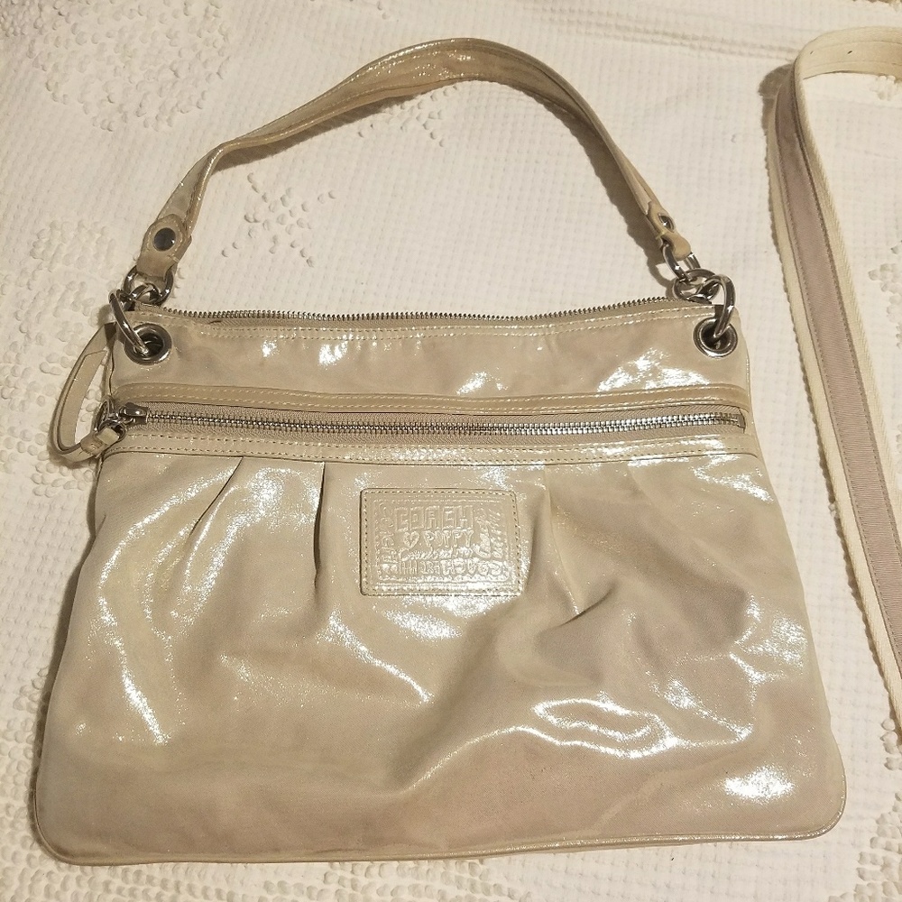 Coach Poppy - 17048 - discontinued hobo