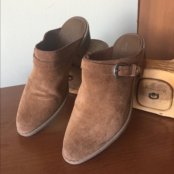 American Eagle Outfitters Shoes - American Eagle Outfitters Suede Mules