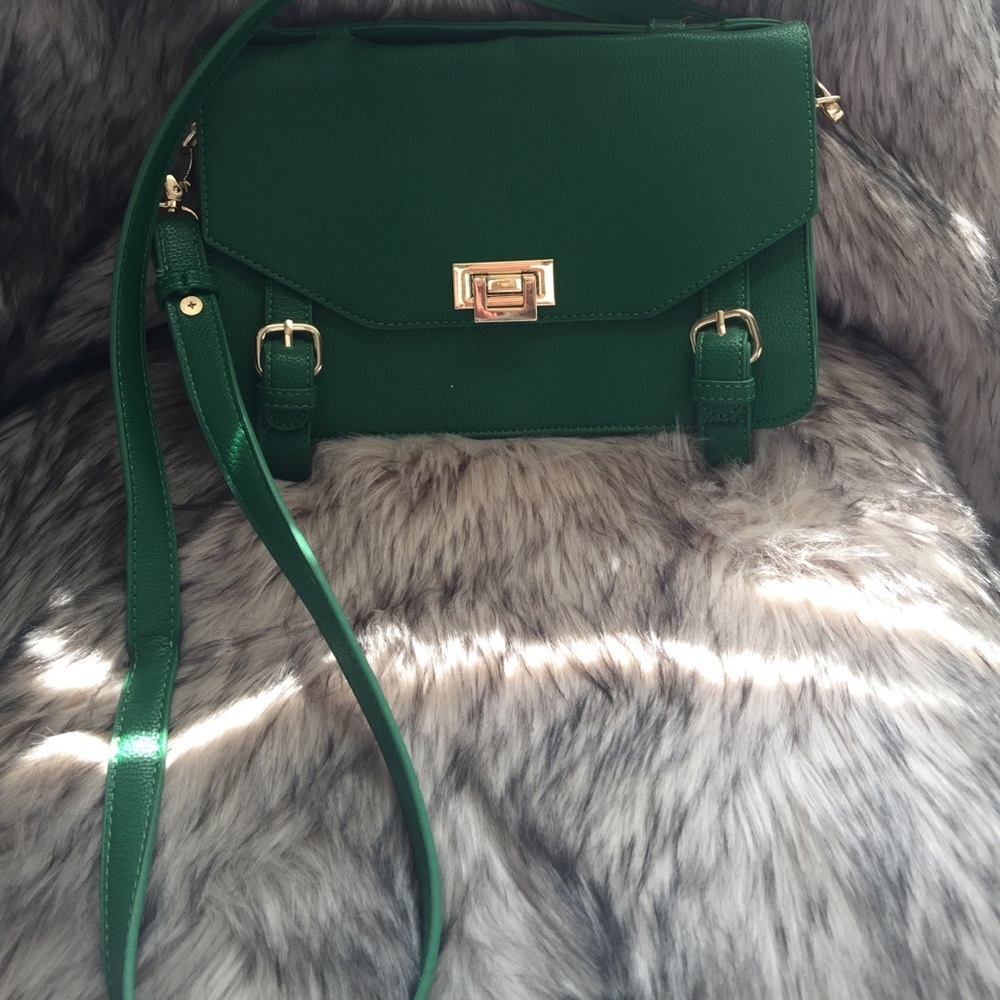 F21 green structured shoulder bag