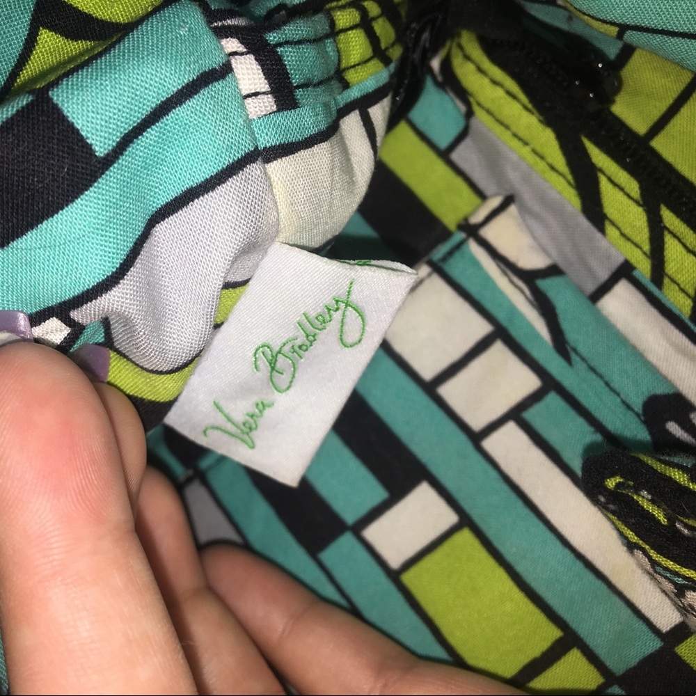 Vera Bradley cinched over the shoulder bag! - Picture 5 of 8