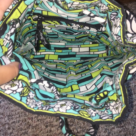 Vera Bradley cinched over the shoulder bag! - Picture 2 of 8