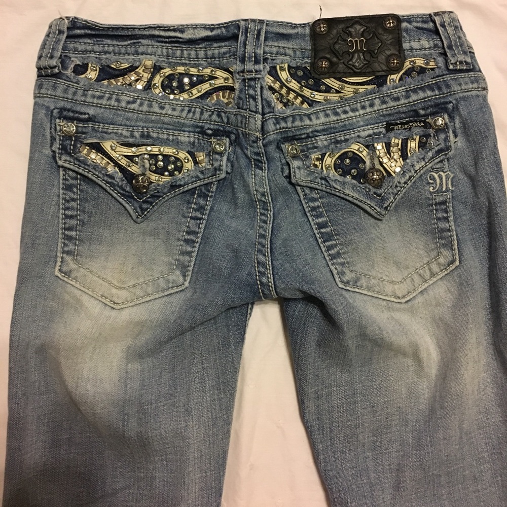 ON HOLD MISS ME JEANS