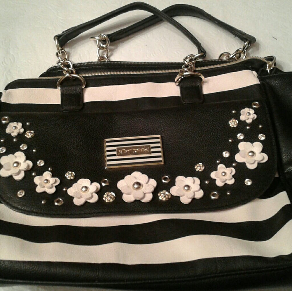 Betsey Johnson  vintage handbag