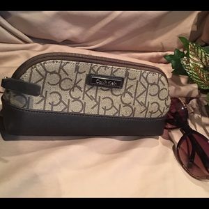 🦋Calvin Klein Cosmetic Bag🍂