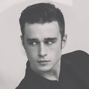 Meet your Posher, Blake