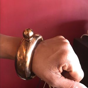 Meet your Posher, Simone