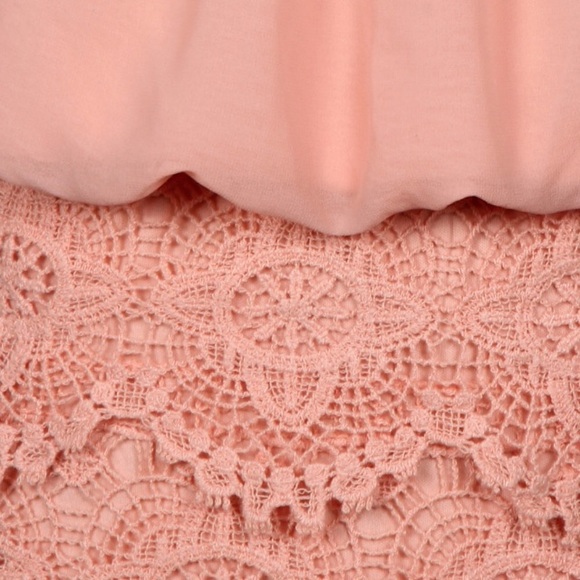 💐NWT Cold Shoulder Crochet Dress! - Picture 3 of 4