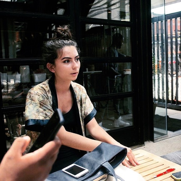 Meet Your Posher - Picture 2 of 5