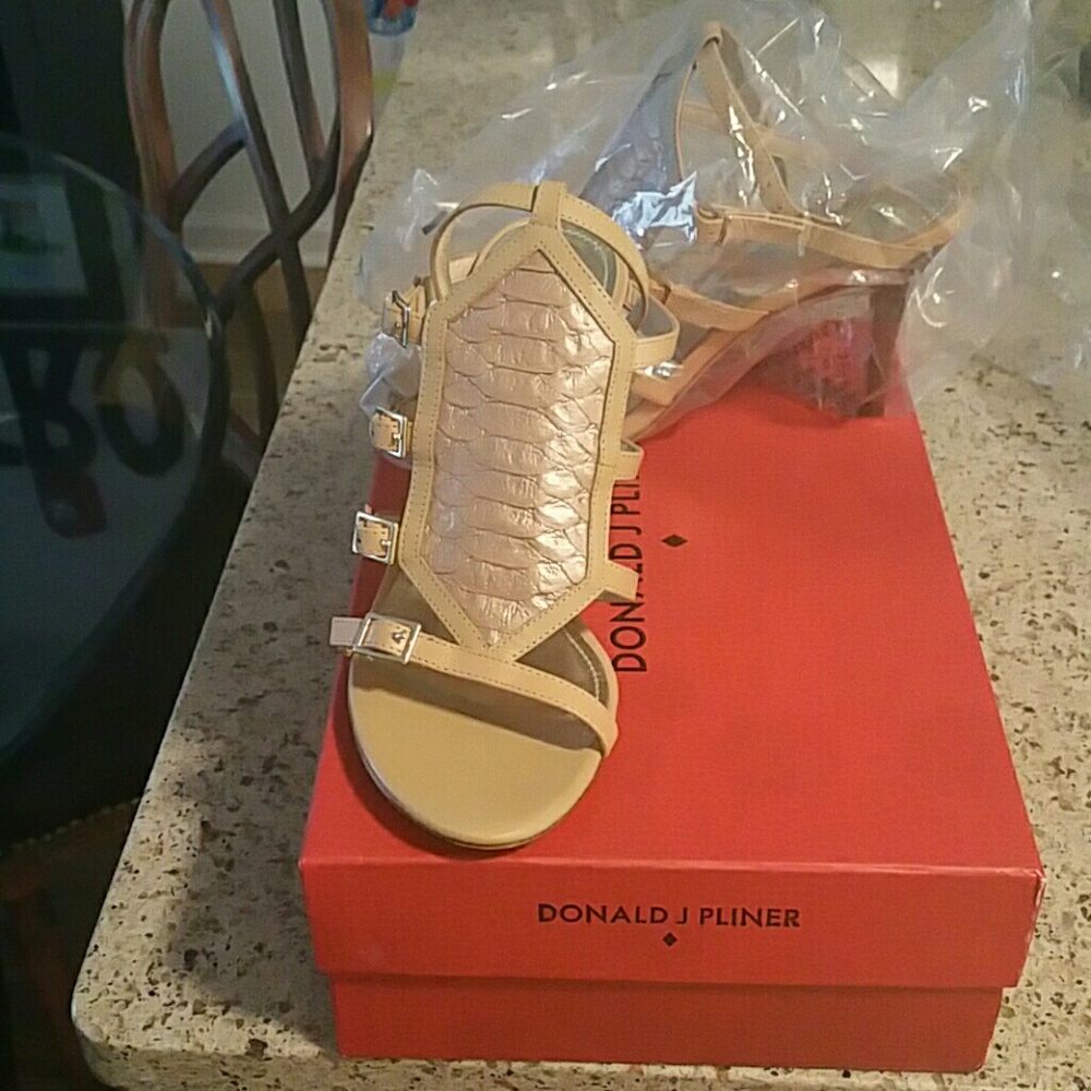 Donald j Pliner. Sandals