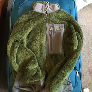 Soft, beautiful Mountain Hard Wear Jacket