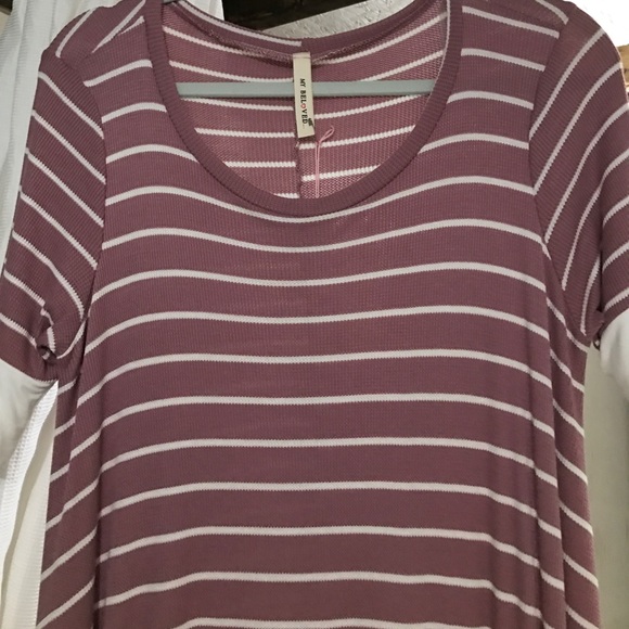 Mauve and Ivory striped dress - Picture 2 of 3