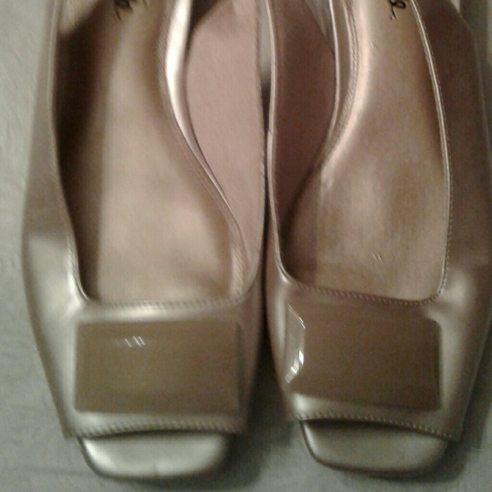Life stride sling back beige pumps ON SALE